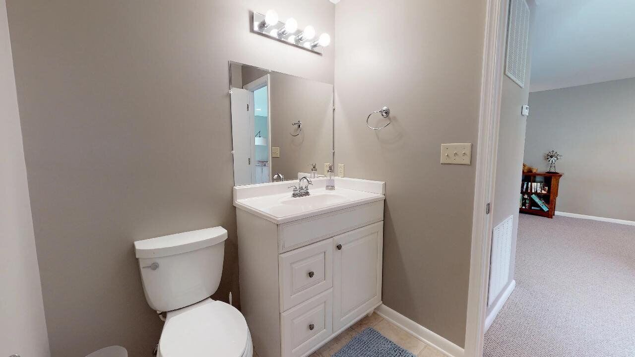 Photo of Bathroom in Huddleston