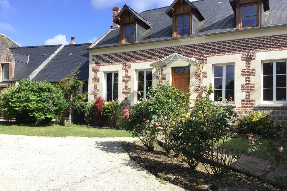 Photo of Outdoor in Chery-les-Pouilly