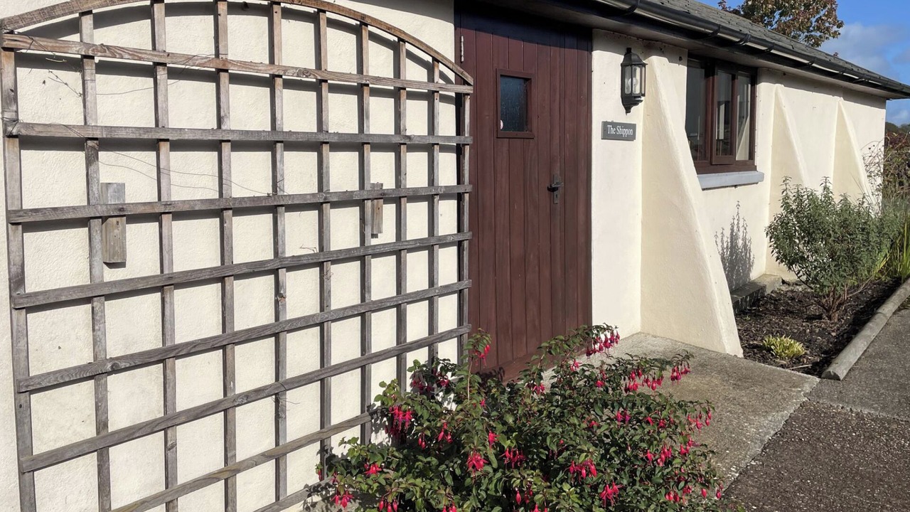 Photo of Outdoor in Broadwoodkelly