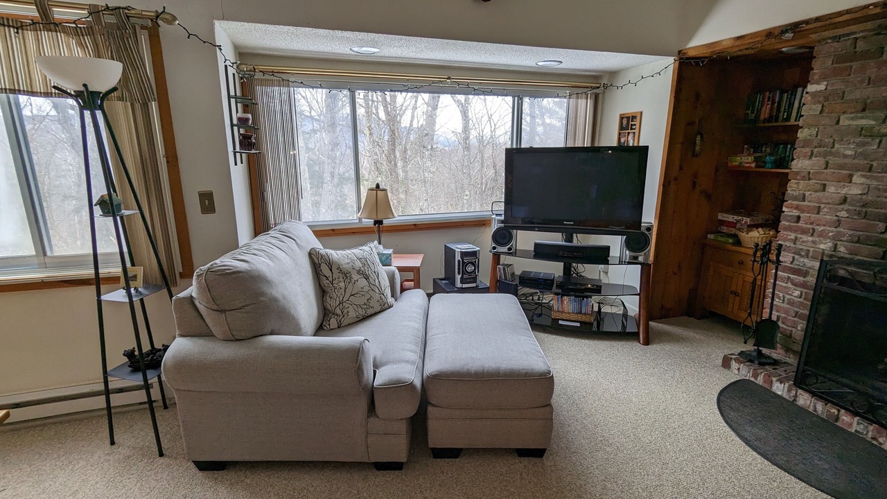 Photo of Livingroom in Thornton