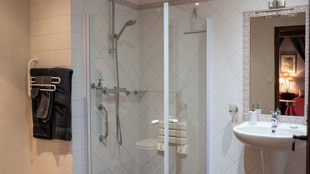 Photo of Bathroom in Chevannes