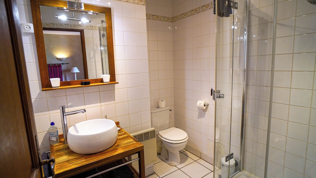 Photo of Bathroom in Chevannes