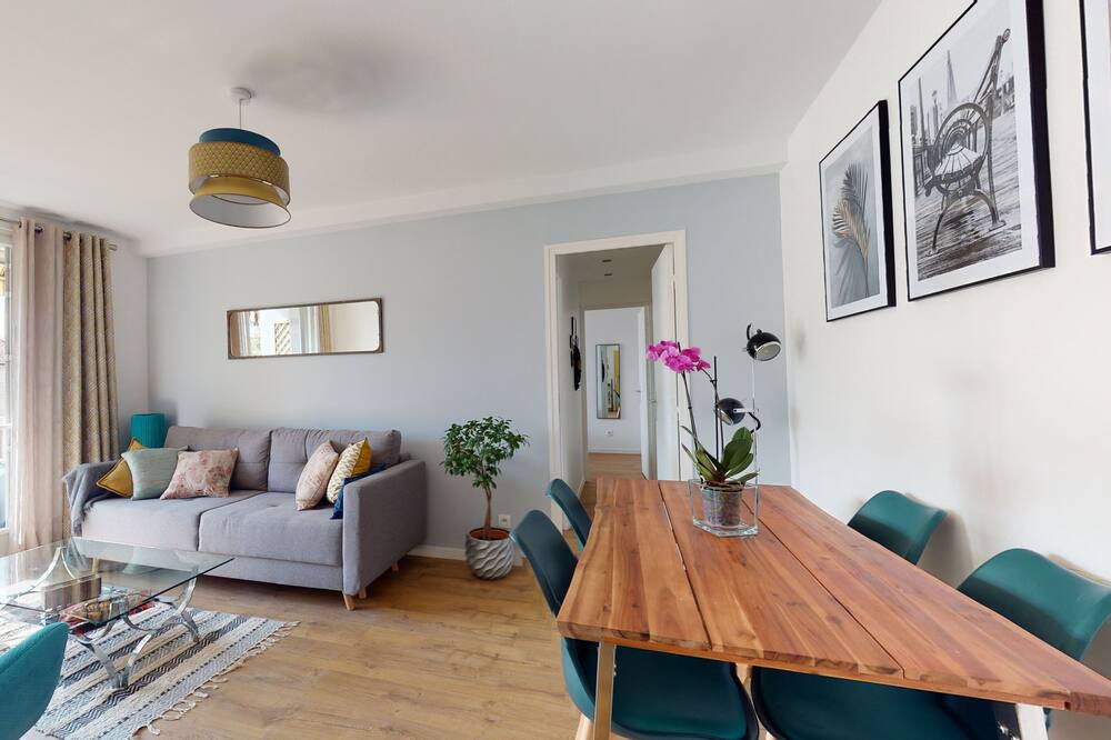 Photo of Livingroom in Zola - Pressense