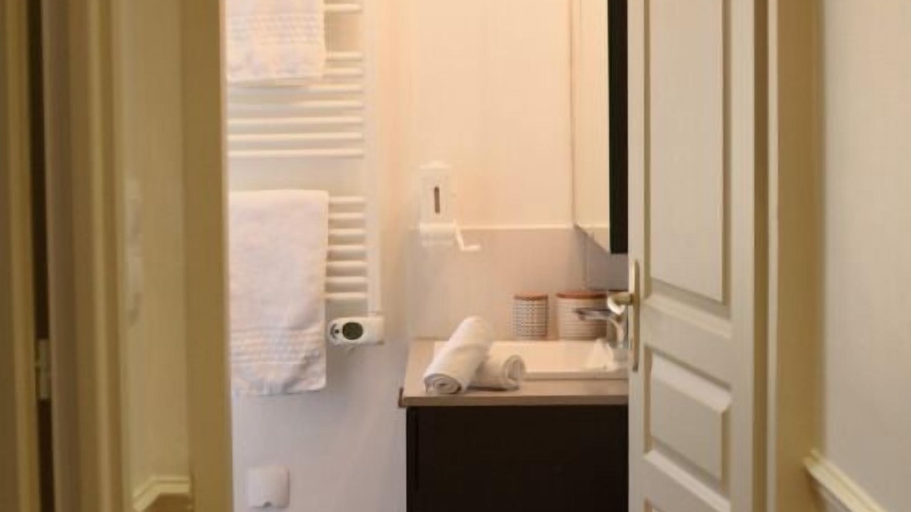 Photo of Bathroom in Cumieres