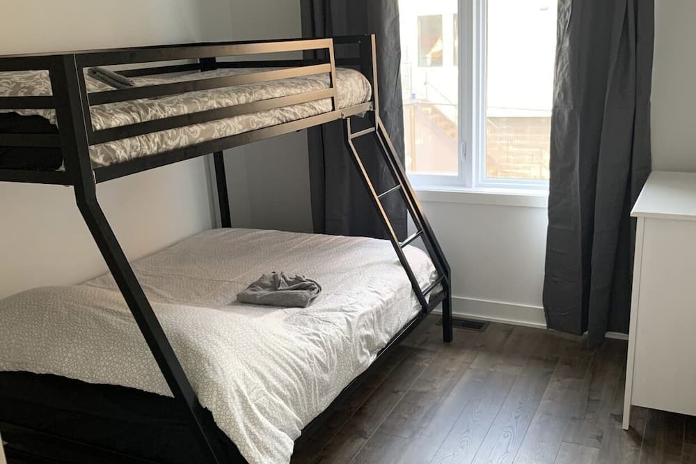 Photo of Bedroom in Saint-Hubert