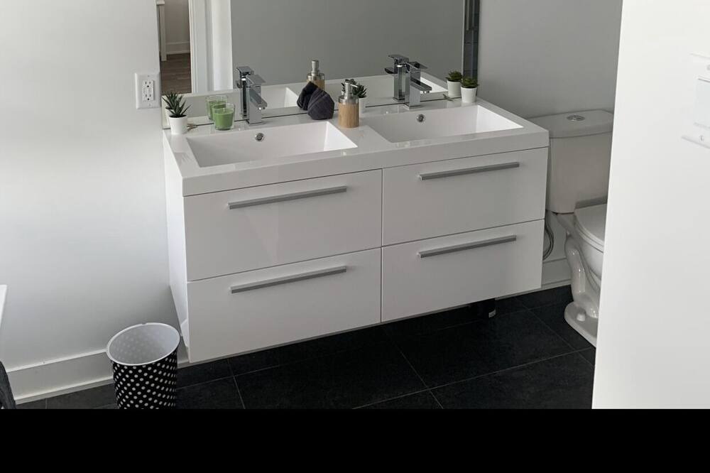 Photo of Bedroom in Saint-Hubert