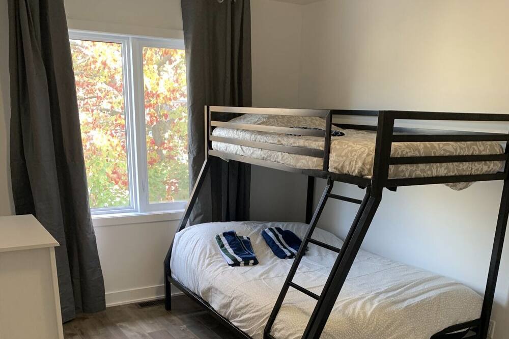 Photo of Bedroom in Saint-Hubert