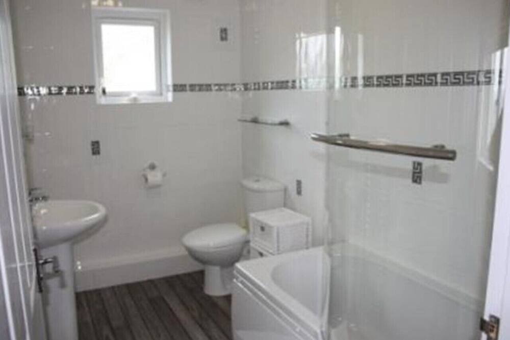 Photo of Others in Wiseman's Bridge