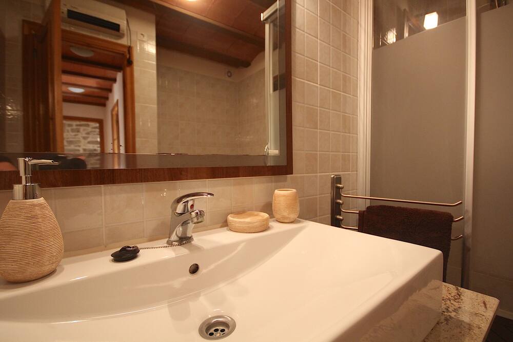 Photo of Bathroom in Camarasa