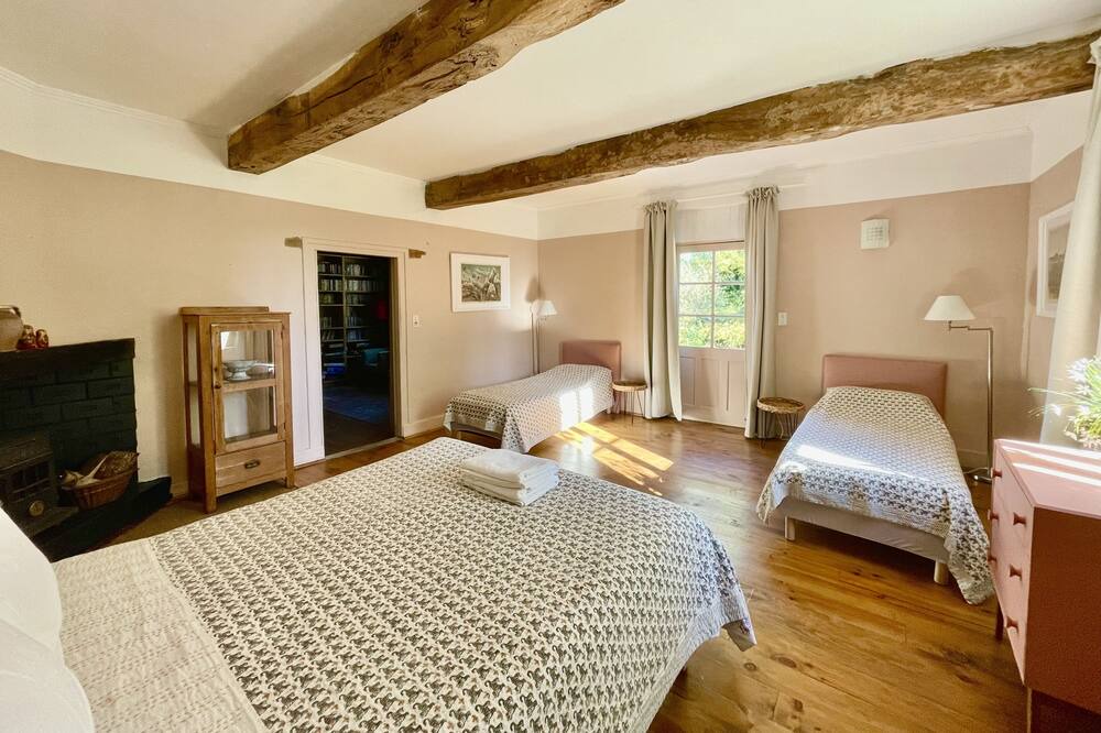 Photo of Bedroom in LIsle-en-Dodon