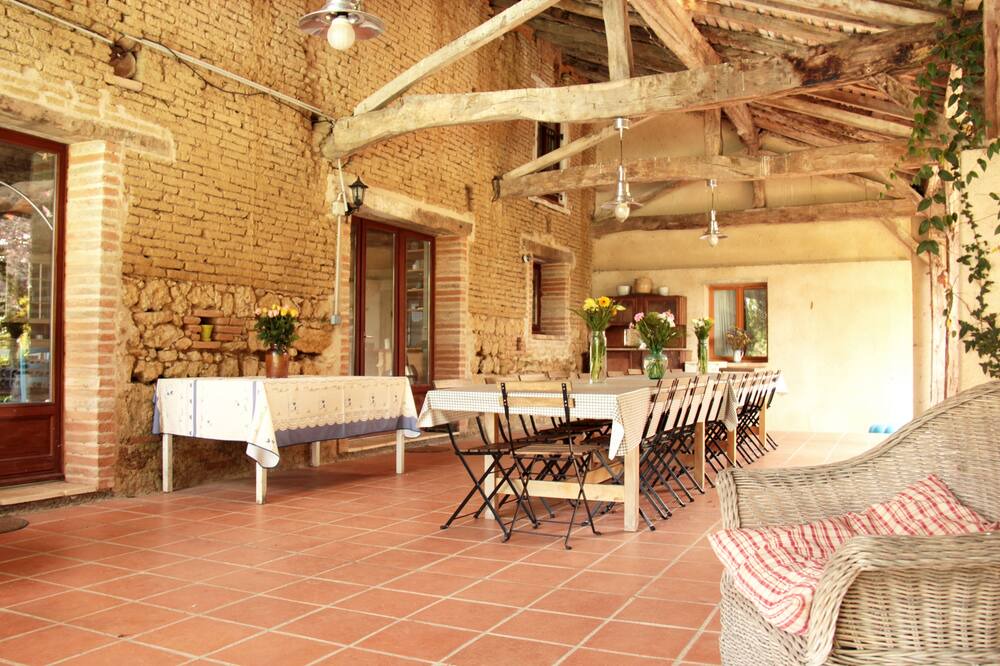 Photo of Livingroom in LIsle-en-Dodon
