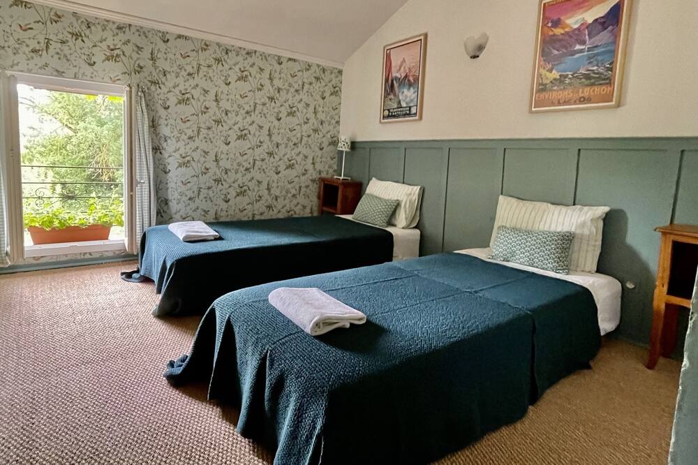 Photo of Bedroom in LIsle-en-Dodon