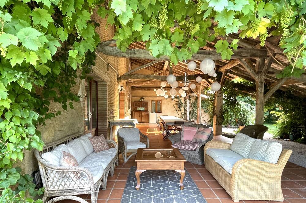 Photo of Patio Balcony in LIsle-en-Dodon