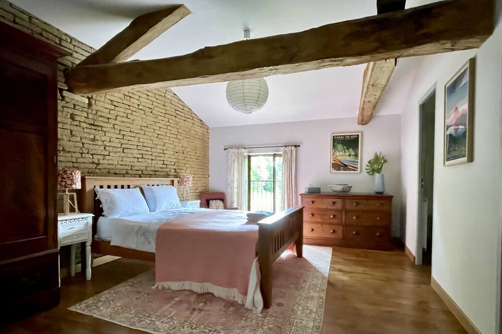 Photo of Bedroom in LIsle-en-Dodon