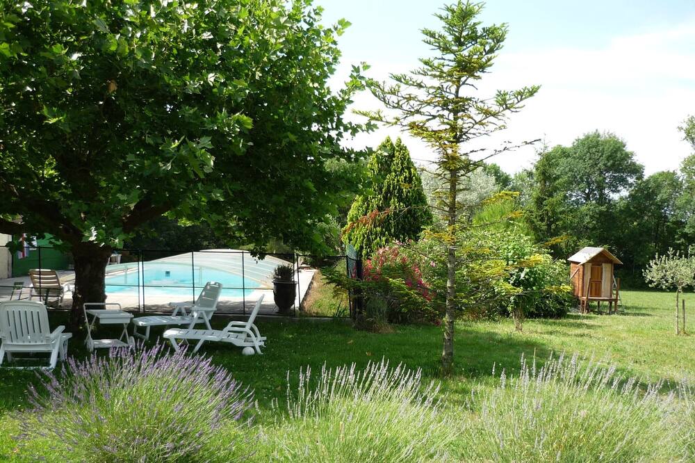 Photo of Outdoor in Rousson