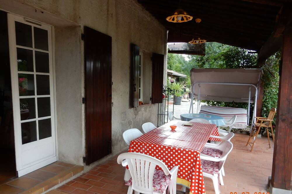 Photo of Outdoor in Rousson