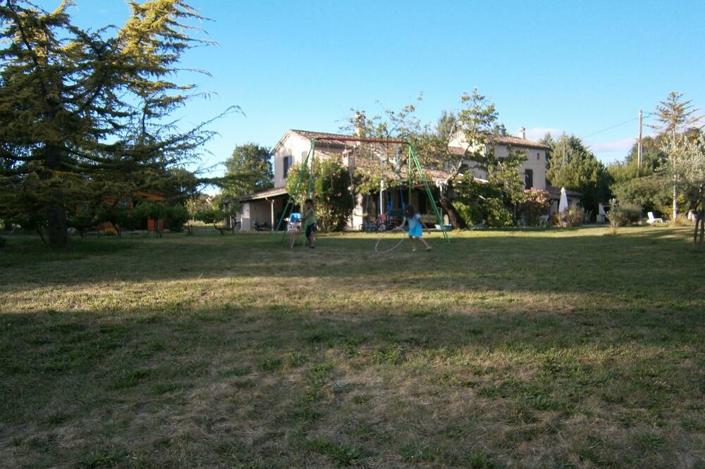 Photo of Outdoor in Rousson