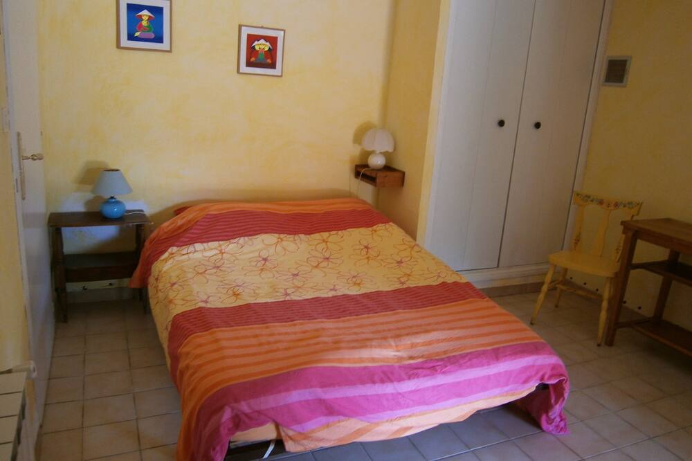 Photo of Bedroom in Rousson