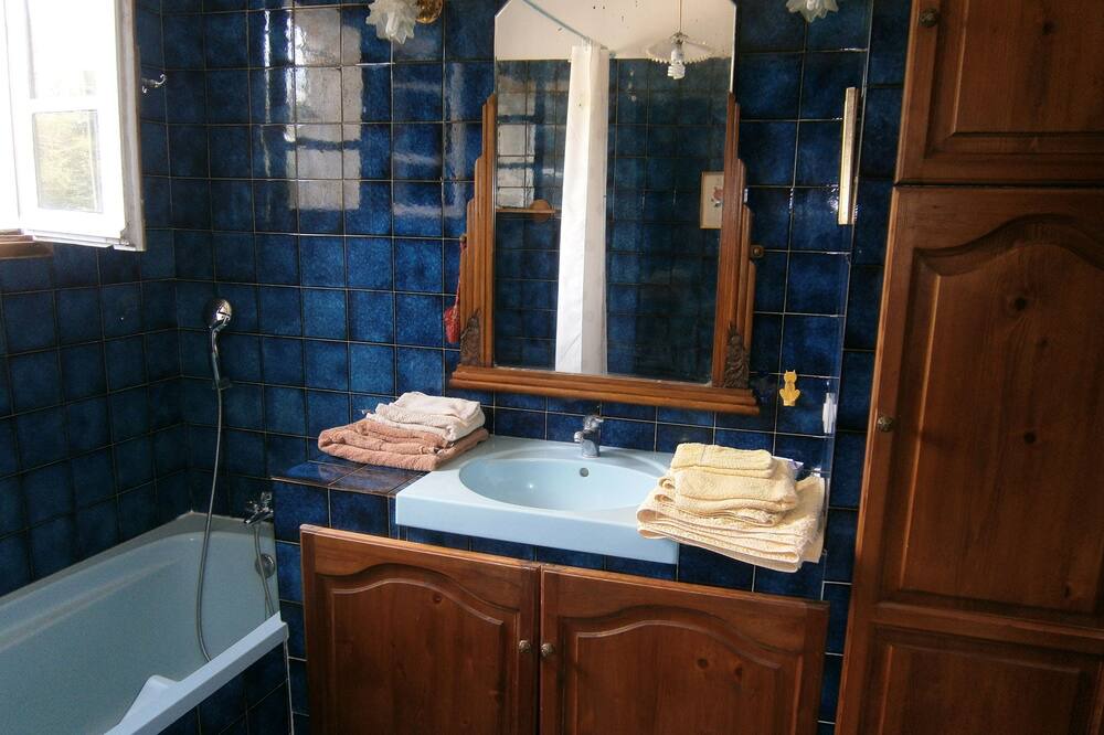 Photo of Bathroom in Rousson