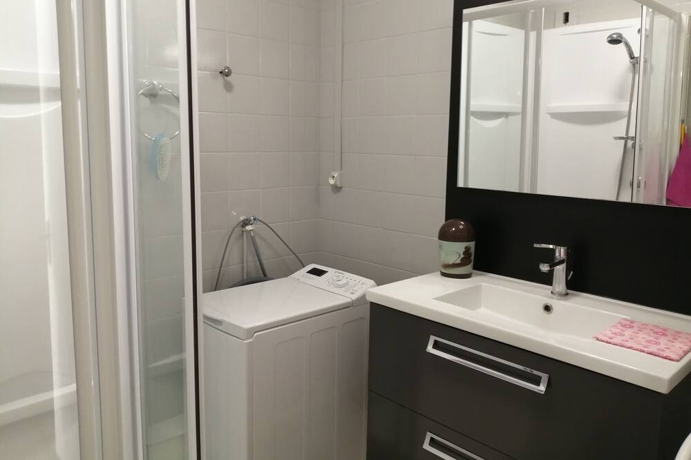 Photo of Bathroom in Saint-Gilles-Croix-de-Vie