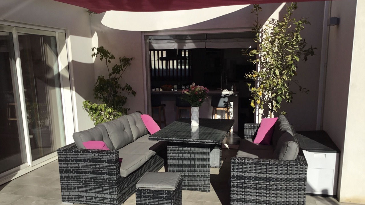 Photo of Outdoor in Pia