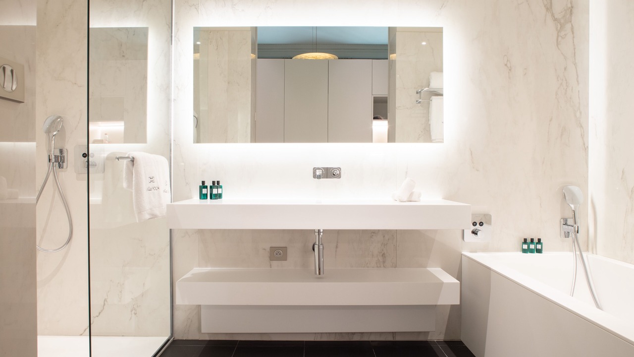 Photo of Bathroom in Hotel de Ville - Quinconces