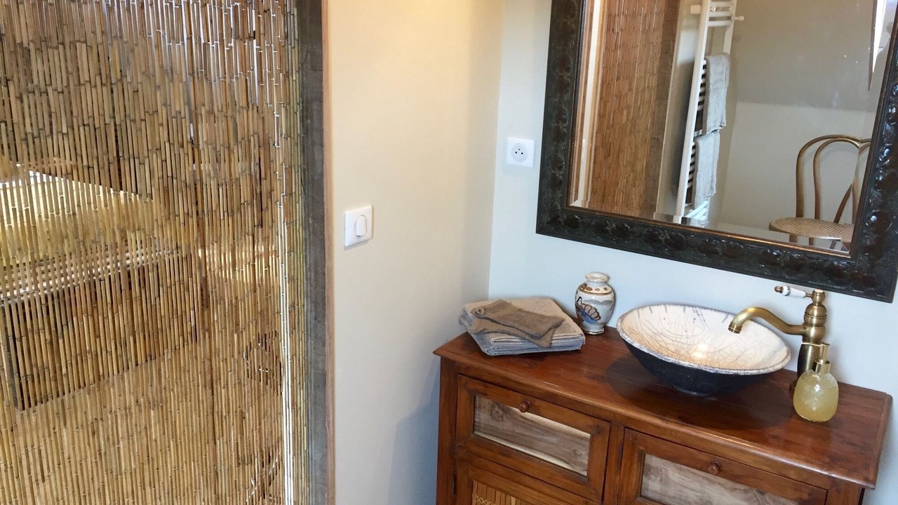 Photo of Others in Ledeuix