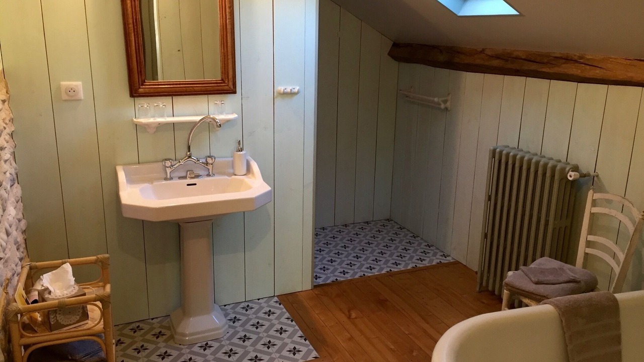 Photo of Bathroom in Ledeuix