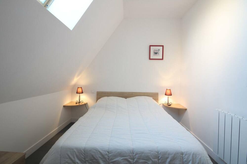 Photo of Bedroom in Canouville