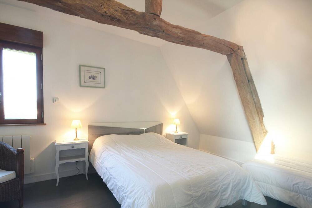 Photo of Bedroom in Canouville