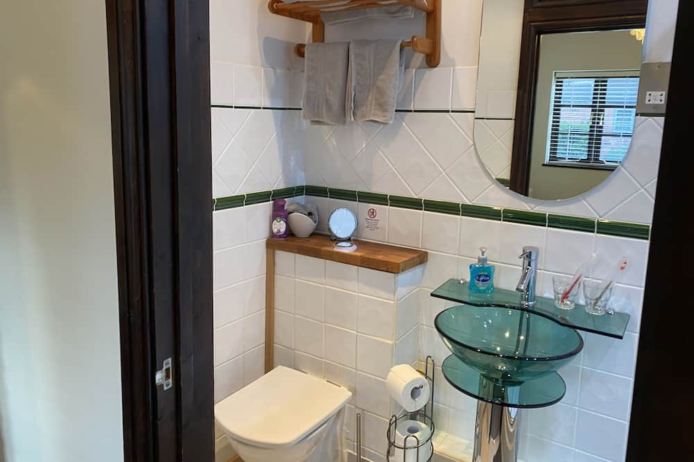 Photo of Bathroom in Isley Walton