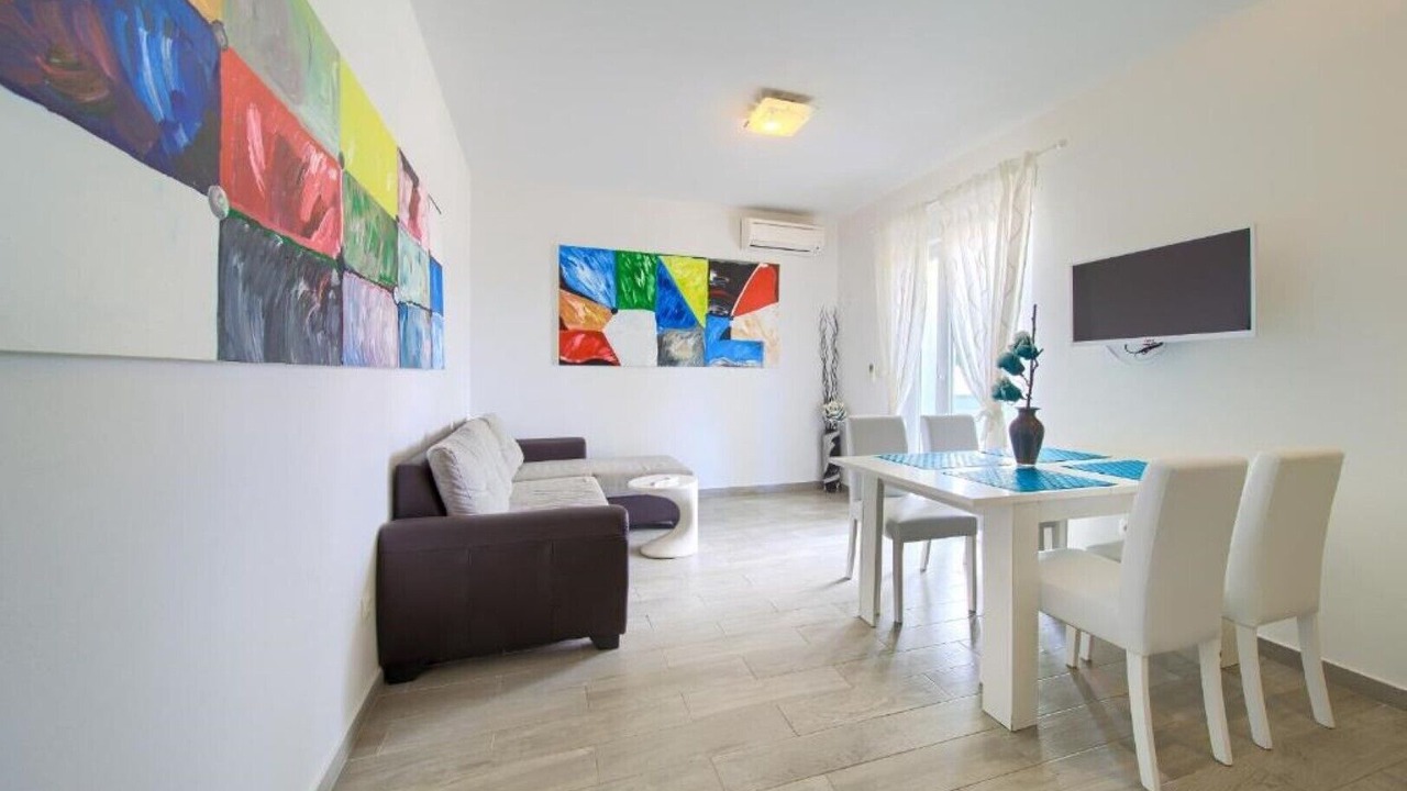 Photo of Livingroom in Salatic
