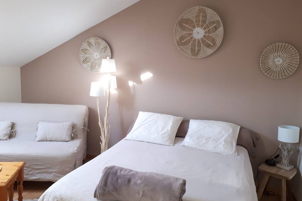 Photo of Bedroom in Venterol