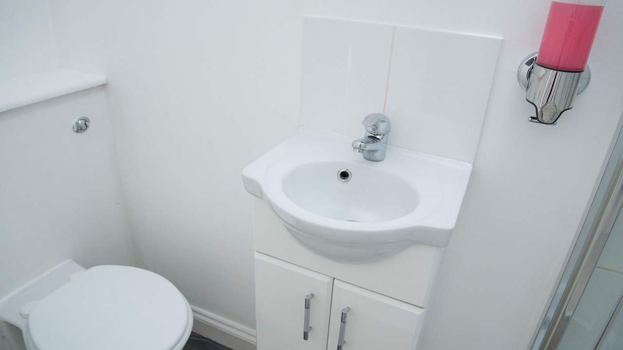 Photo of Bathroom in Copers Cope