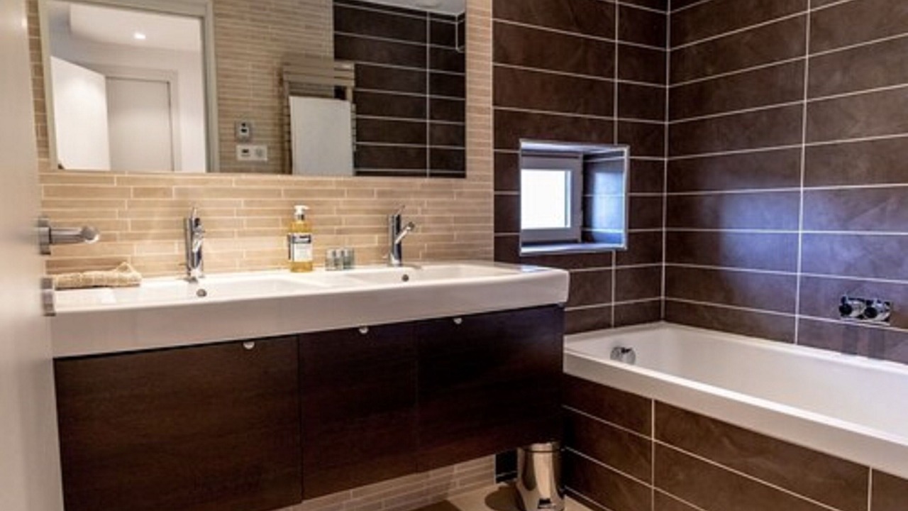 Photo of Bathroom in Entrecasteaux