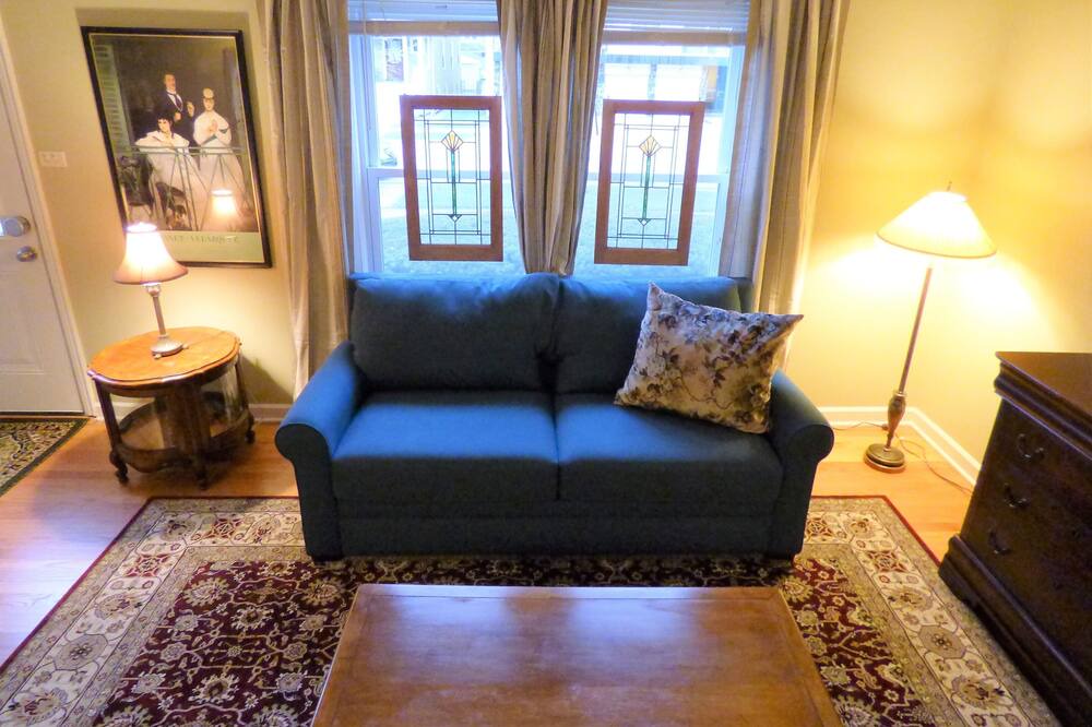Photo of Livingroom in Forest Park