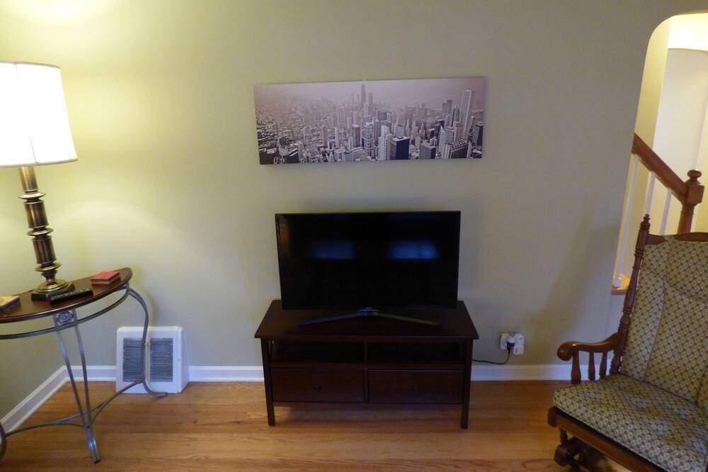 Photo of Livingroom in Forest Park