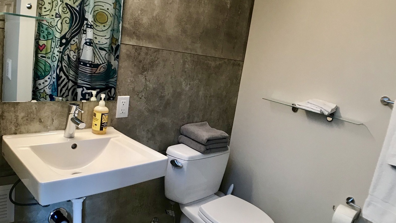 Photo of Bathroom in Broadway