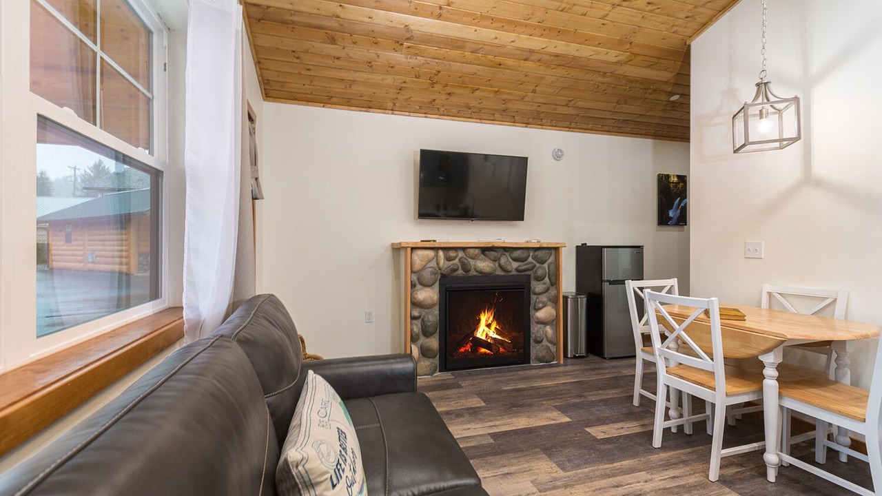 Photo of Livingroom in Forks