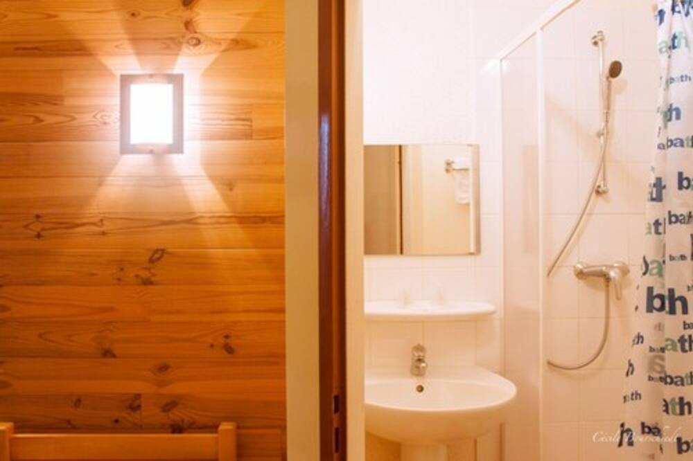 Photo of Bathroom in Pla d'Adet