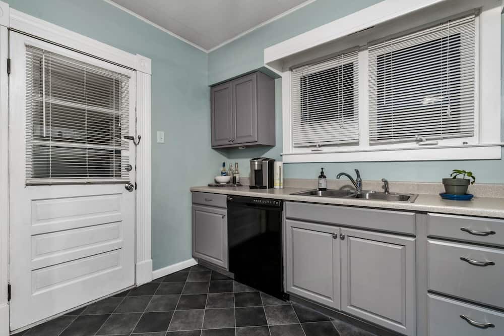 Photo of Kitchen in Xenia