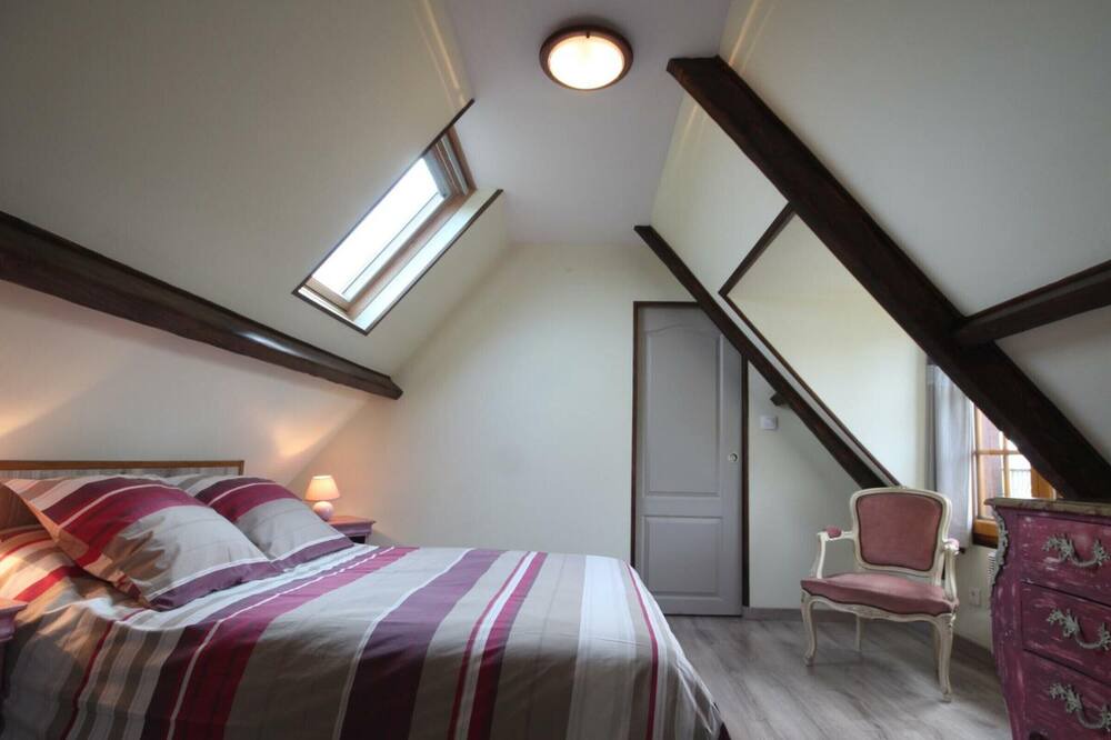 Photo of Bedroom in Osmoy-Saint-Valery