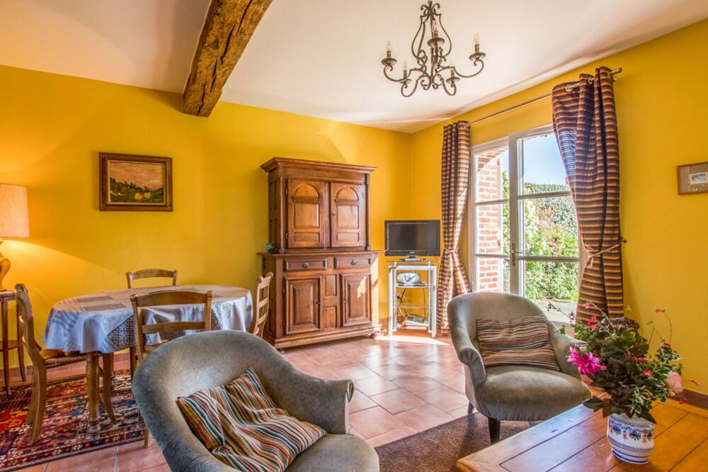 Photo of Livingroom in Sahurs