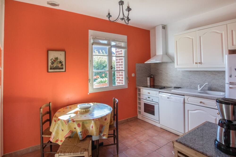 Photo of Kitchen in Sahurs