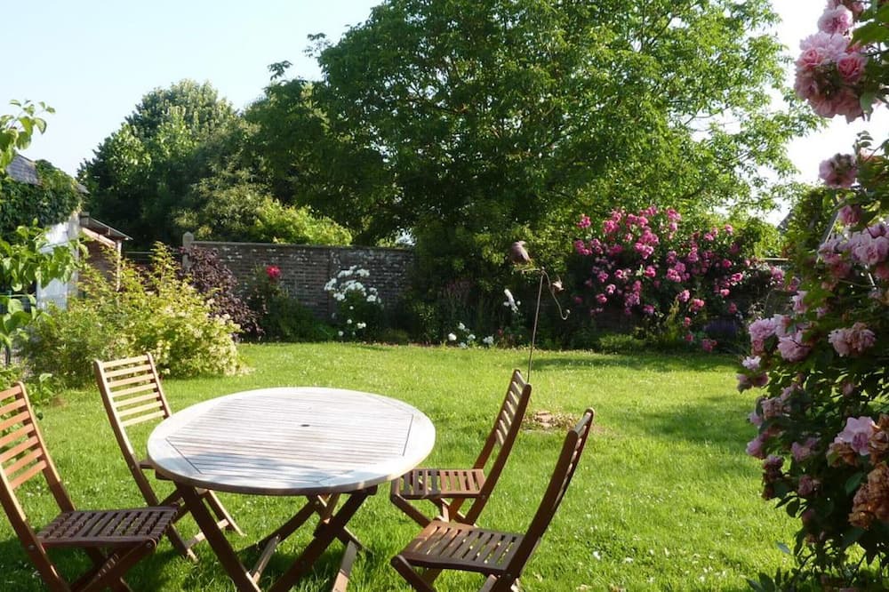 Photo of Outdoor in Bully