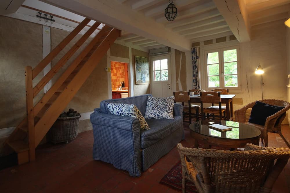 Photo of Livingroom in Bully