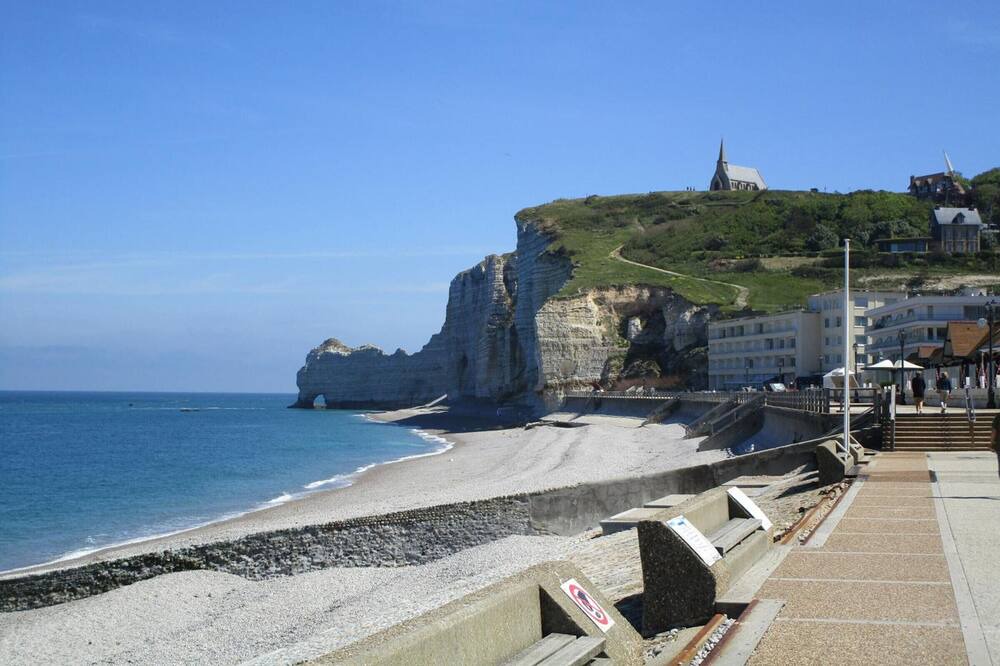 Photo of Others in Etretat