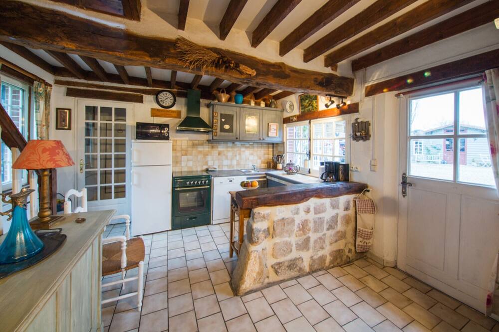 Photo of Kitchen in Paluel