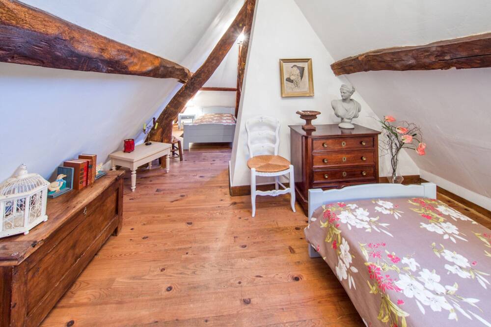 Photo of Bedroom in Paluel