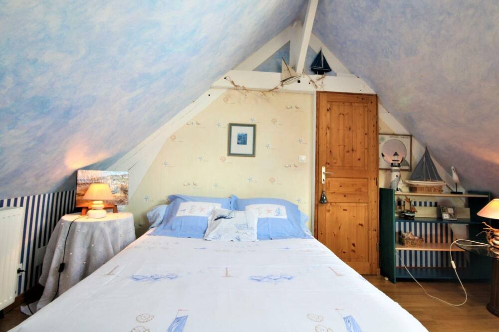 Photo of Bedroom in Octeville-sur-Mer